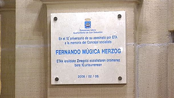 20181108213657_placas-para-recordar-a-las-victimas_foto610x342