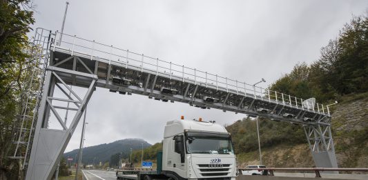 Los transportistas guipuzcoanos alertan de cierres inminentes si no trasladan la fuerte subida del gasóleo a sus tarifas