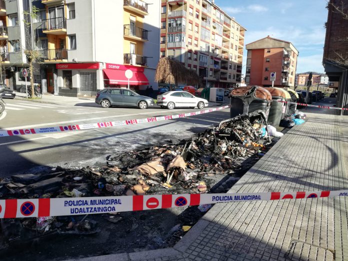 contenedores quemados