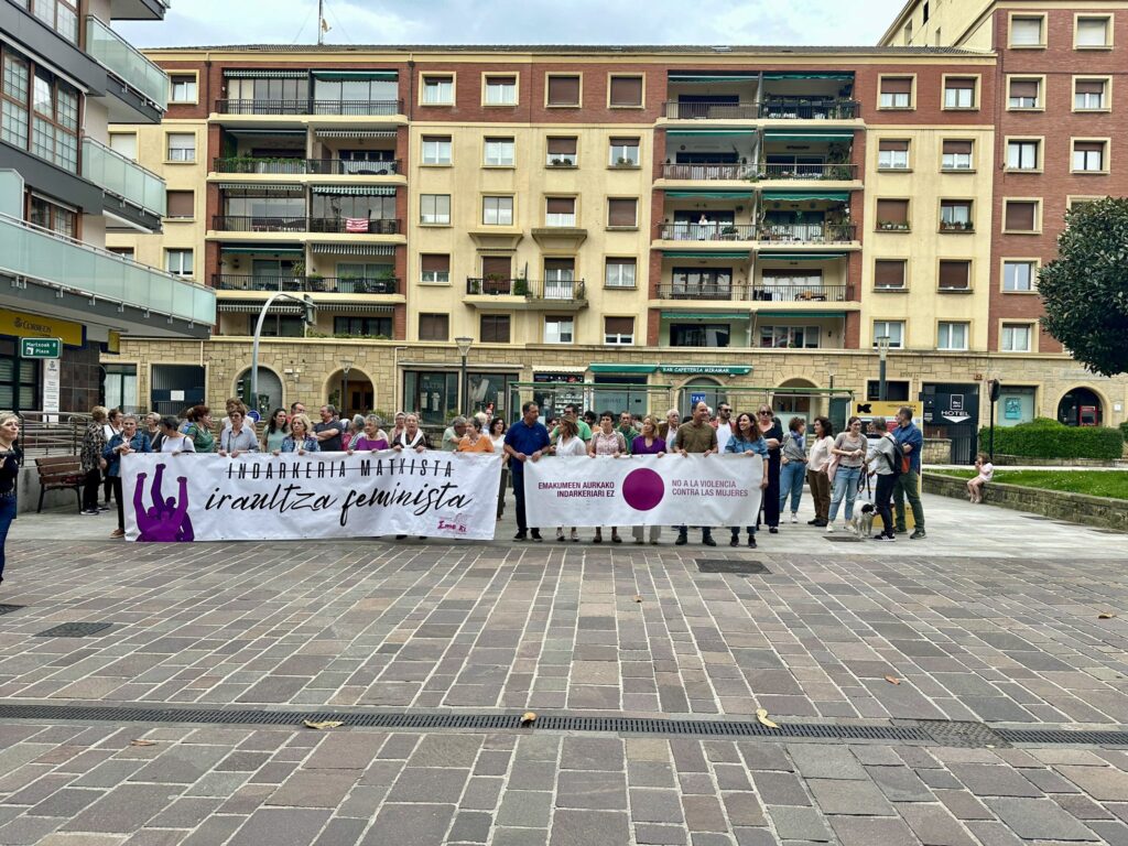 Una concentración denuncia la agresión machista ocurrida en Hondarribia