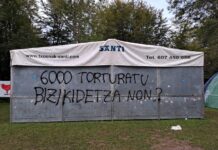 Nuevo ataque a la txozna de la Agrupación Socialista de Eibar colocada en las campas de Arrate