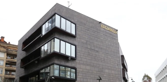 Detenido un hombre tras ser acusado de agredir sexualmente a una mujer en una vivienda de Donostia