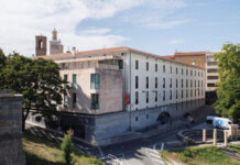 Hezkuntzak maisu-maistren kontratuak esleitu ditu 2025-2026 ikasturterako, 1.320 kontratu eta 4 plaza bete gabe