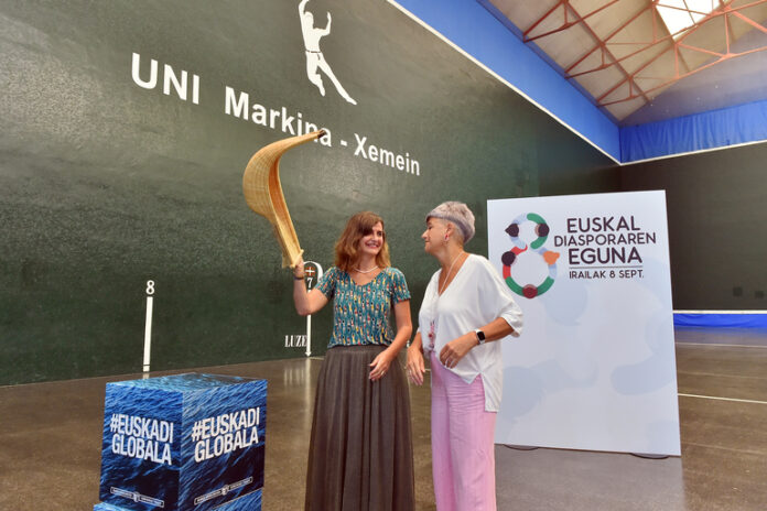 n770_05_09_25_03_RUEDA_DE_PRENSA_DIASPORA_EGUNA_jpg-696x464-1