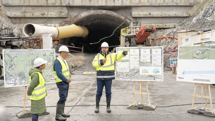 452409066_2025093013010414001_27081-696x391-1