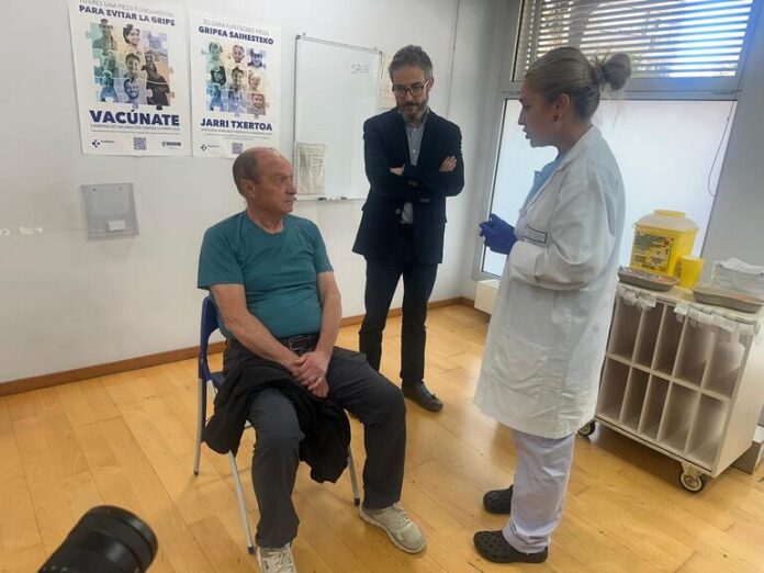 n770_Vacunacion_gripe_CS_Olarizu_Vitoria_9-696x522-1