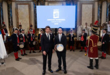 Xabier Anduaga recibe el Tambor de Oro 2026