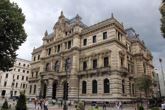 palacio-de-la-diputacion-1024x683-1-696x464-1