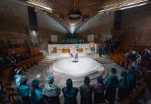 Jornada de investidura de nuevos graduados en Educación Primaria y Educación Primaria + Ciencias de la Actividad Física y del Deporte en el campus de San Sebastián de la Universidad de Deusto