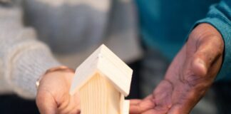 Nafarroako Gobernuak bederatzi etxebizitza laga dizkie otsailean gizarte entitateei, harrera eta laguntza programetarako