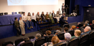 «Komunitatea Ehuntzen – Tejiendo Comunidad» prozesuarekin, Altsasu/Altsasuko adinekoen ongizatea indartzen du