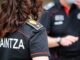 La Ertzaintza mantiene abierta la investigación para identificar a posibles víctimas del detenido por agresión sexual a menor en una tienda de golosinas de Donostia