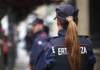 Arrestado en Bermeo un joven de origen africano con antecedentes y una requisitoria judicial tras participar en una agresión grupal y el robo de un reloj