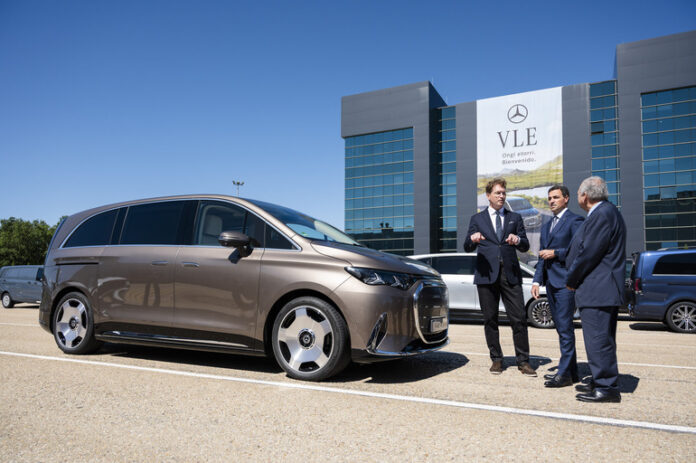 Lehendakariak Mercedes-Benzen lantegitik aldarrikatu du Euskadik izan behar duen zeregina Europaren etorkizun industrialean