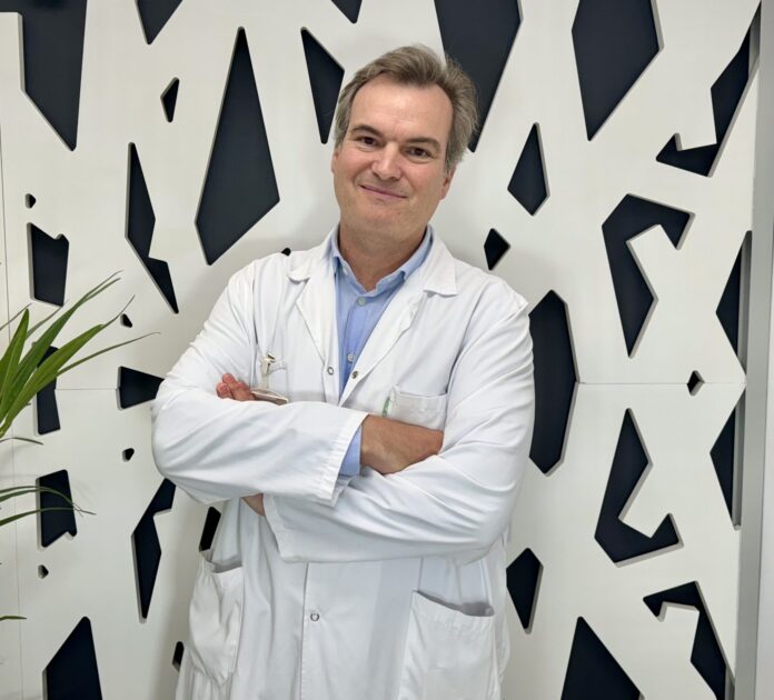 Dr.-Juan-Arenas-2048x1854