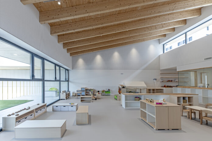 Escuela-Infantil-Egunsenti2-696x464-1