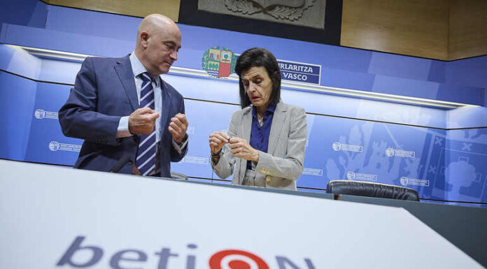 El servicio público de teleasistencia de Euskadi, betiON, estrena un sistema de mensajes de voz para avisos y emergencias