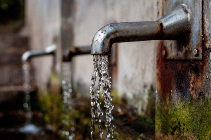 Grifo-Fuente-Agua-Dispensador-De-Foto-gratis-en-Pixabay-08-06-2026_10_08_AM