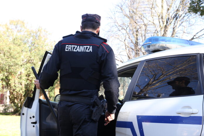 ertzaintza-696x464-1